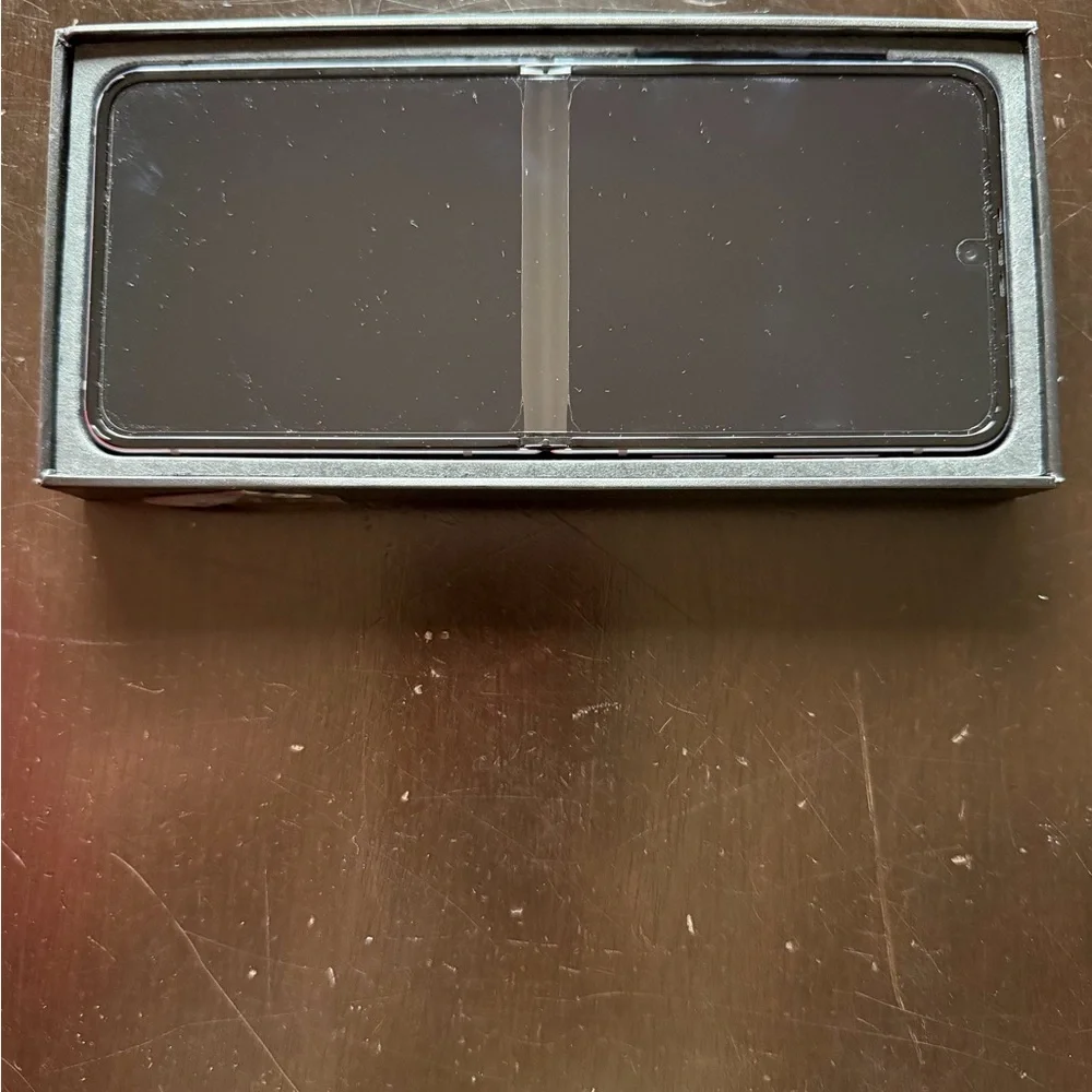 Samsung Galaxy Z Flip Phone NEW